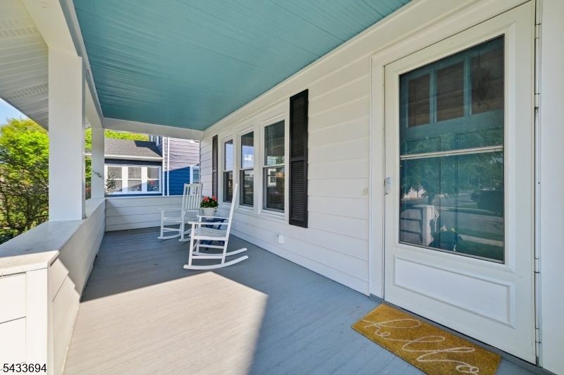 16 Fairchild Ave