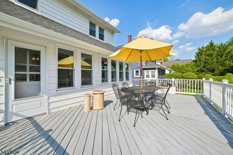16 Fairchild Ave