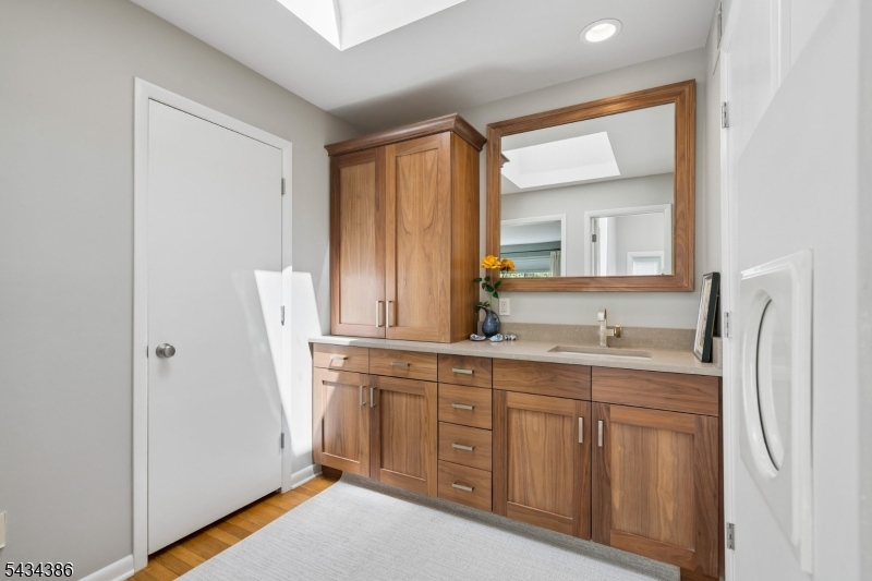 10 Hawthorne Ct
