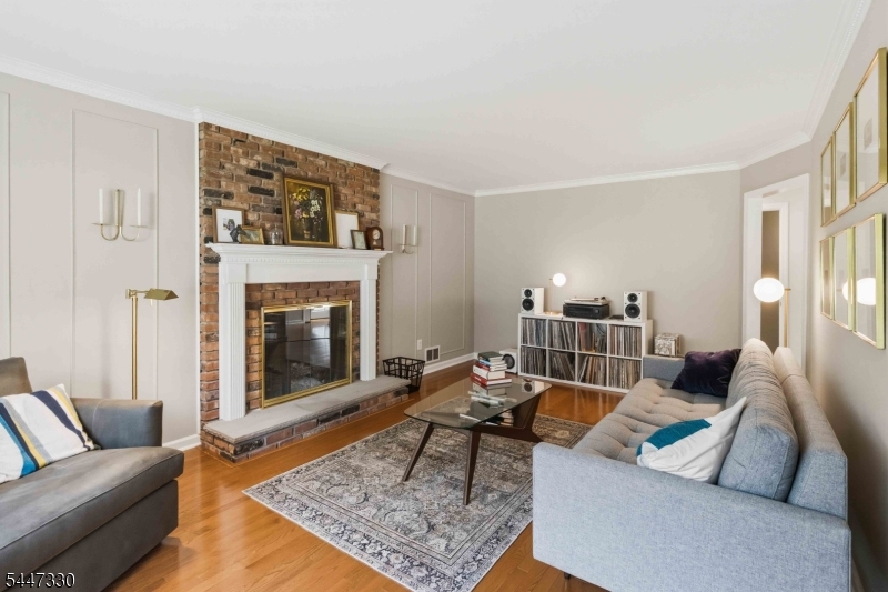 22 Symor Dr
