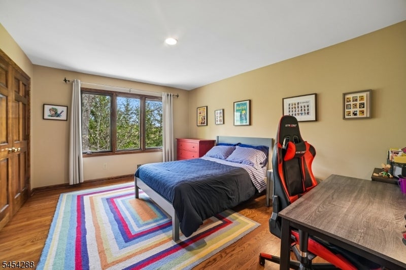 11 Hawthorne Ct