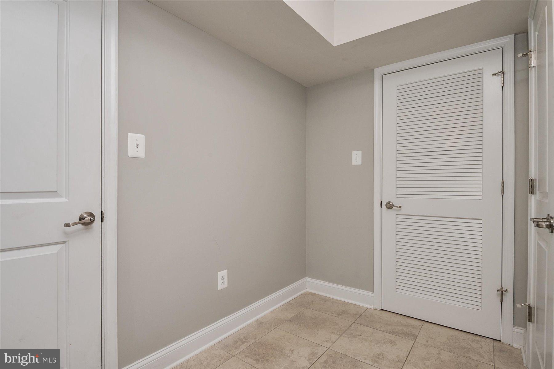1524 WITCHHAZEL CIRCLE