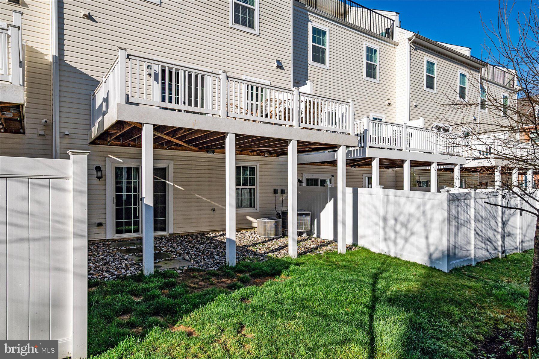 1524 WITCHHAZEL CIRCLE