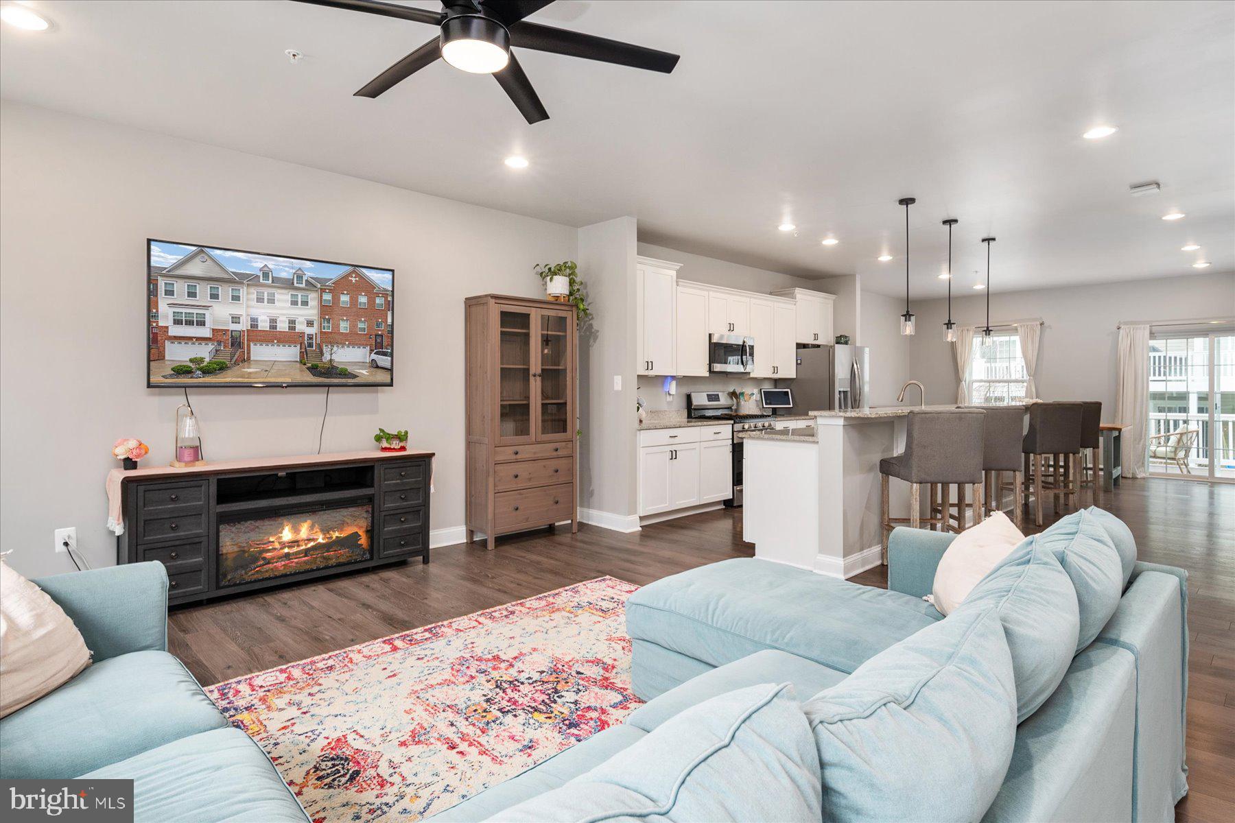 1524 WITCHHAZEL CIRCLE