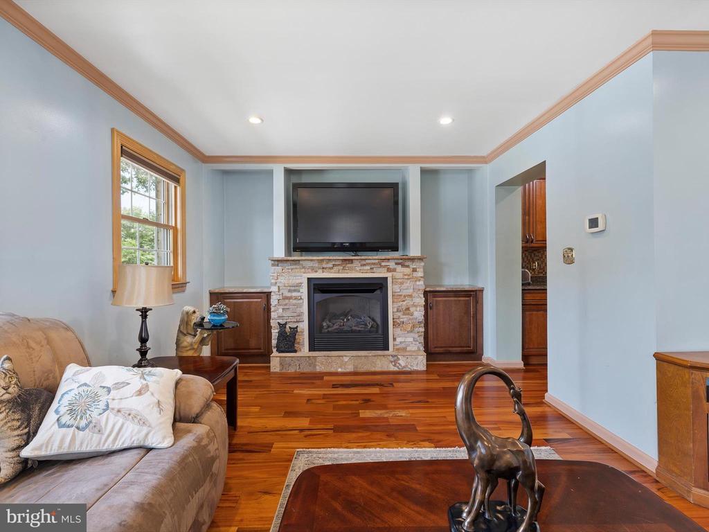 526 VALLEYWOOD ROAD