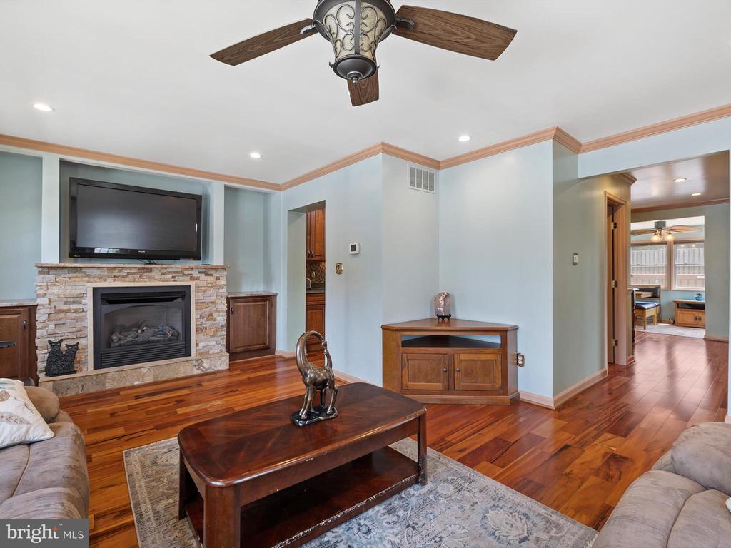 526 VALLEYWOOD ROAD
