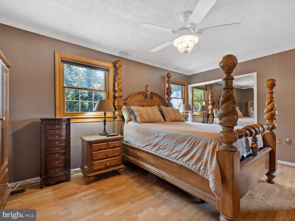 526 VALLEYWOOD ROAD