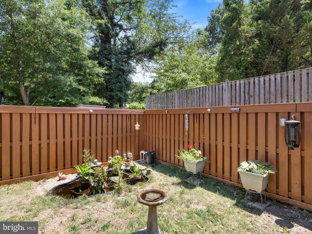 526 VALLEYWOOD ROAD