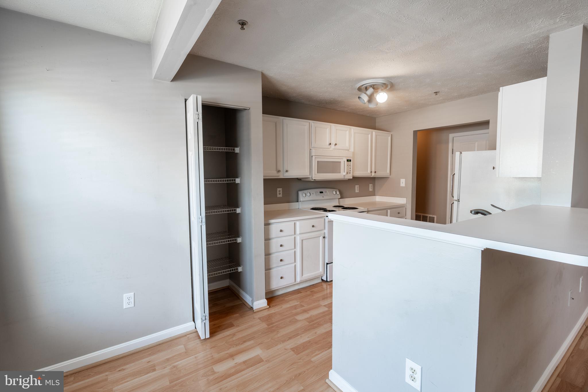 689 WINDING STREAM WAY 101