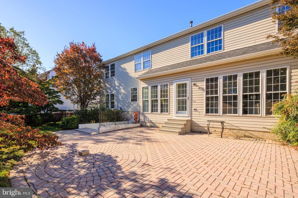 8315 HOPE POINT COURT