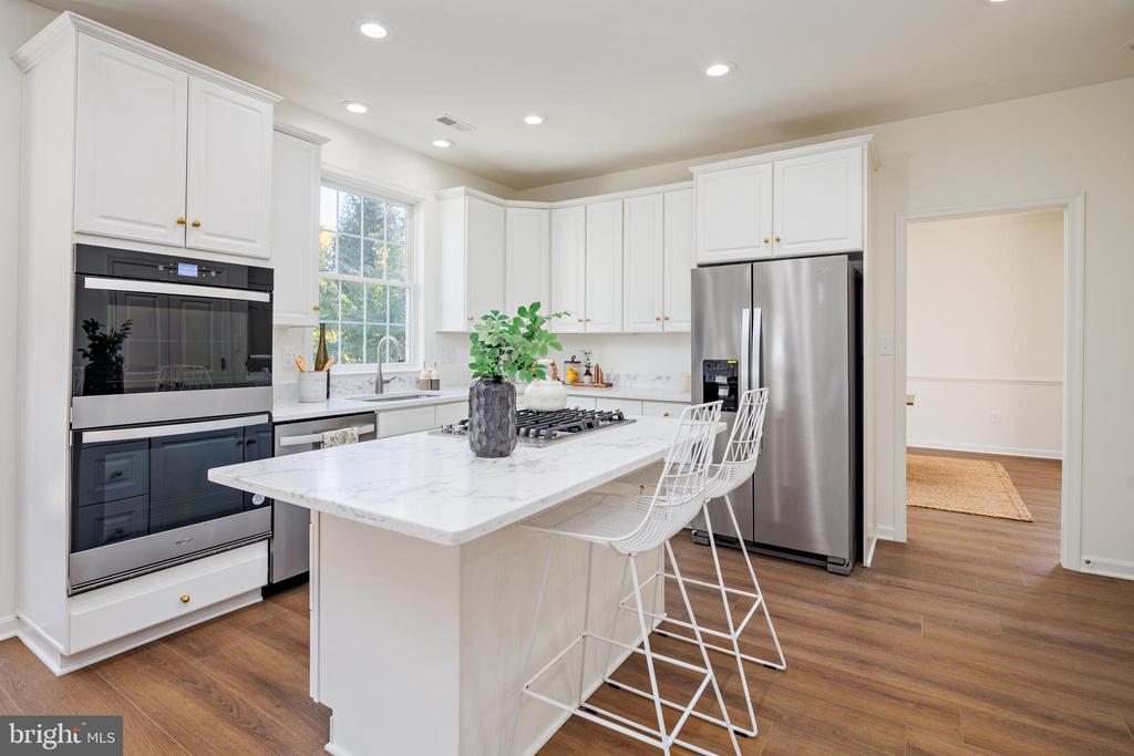 8315 HOPE POINT COURT