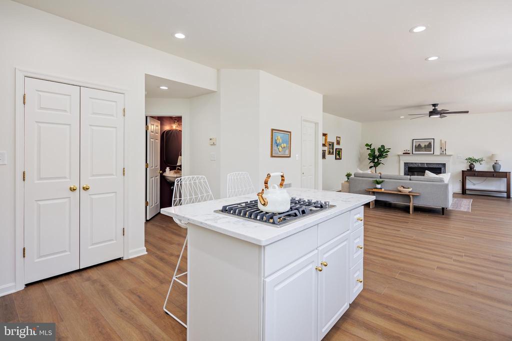 8315 HOPE POINT COURT