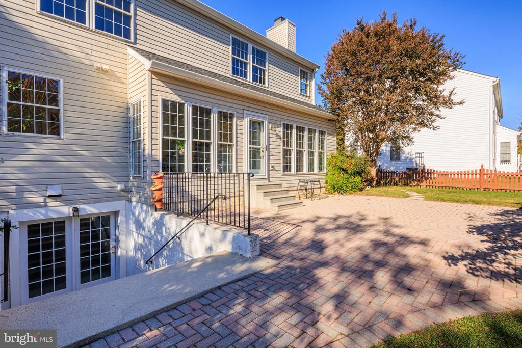 8315 HOPE POINT COURT