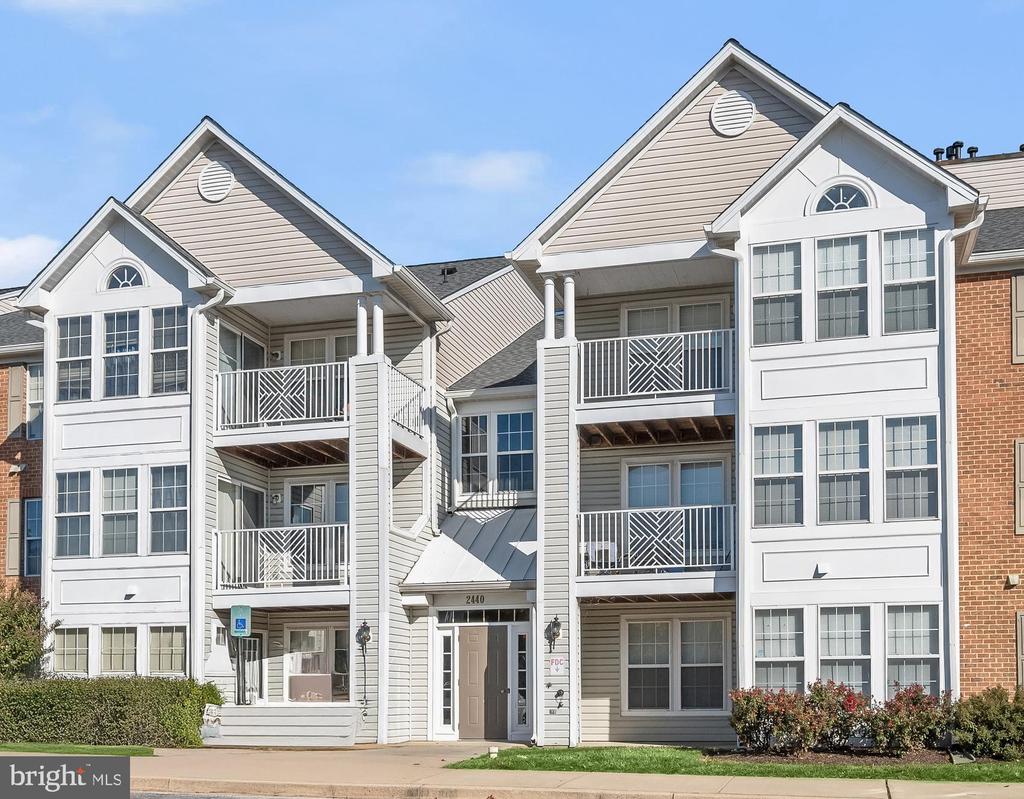 2440 BLUE SPRING COURT Unit: 302