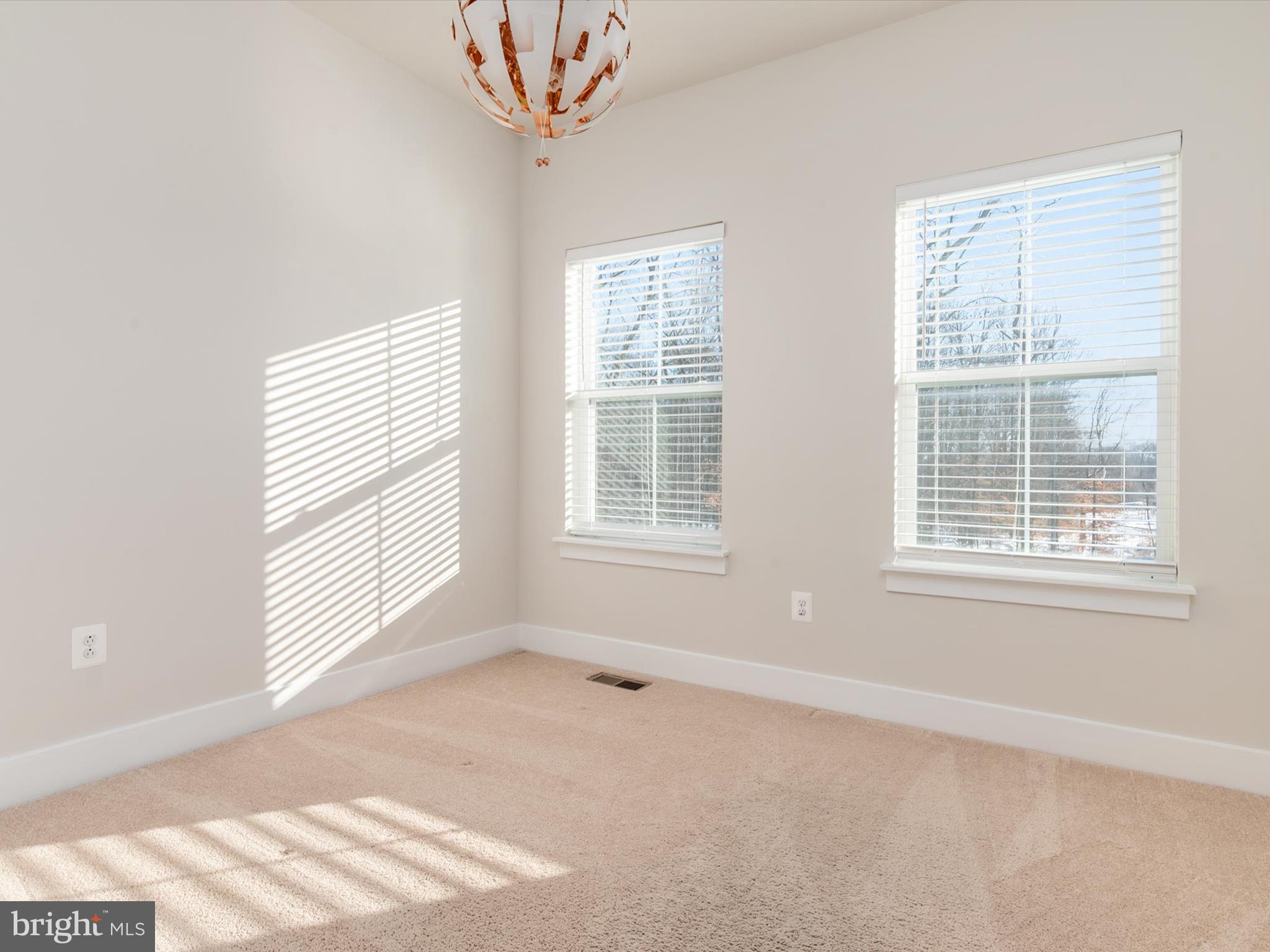1440 HONEYLOCUST DRIVE