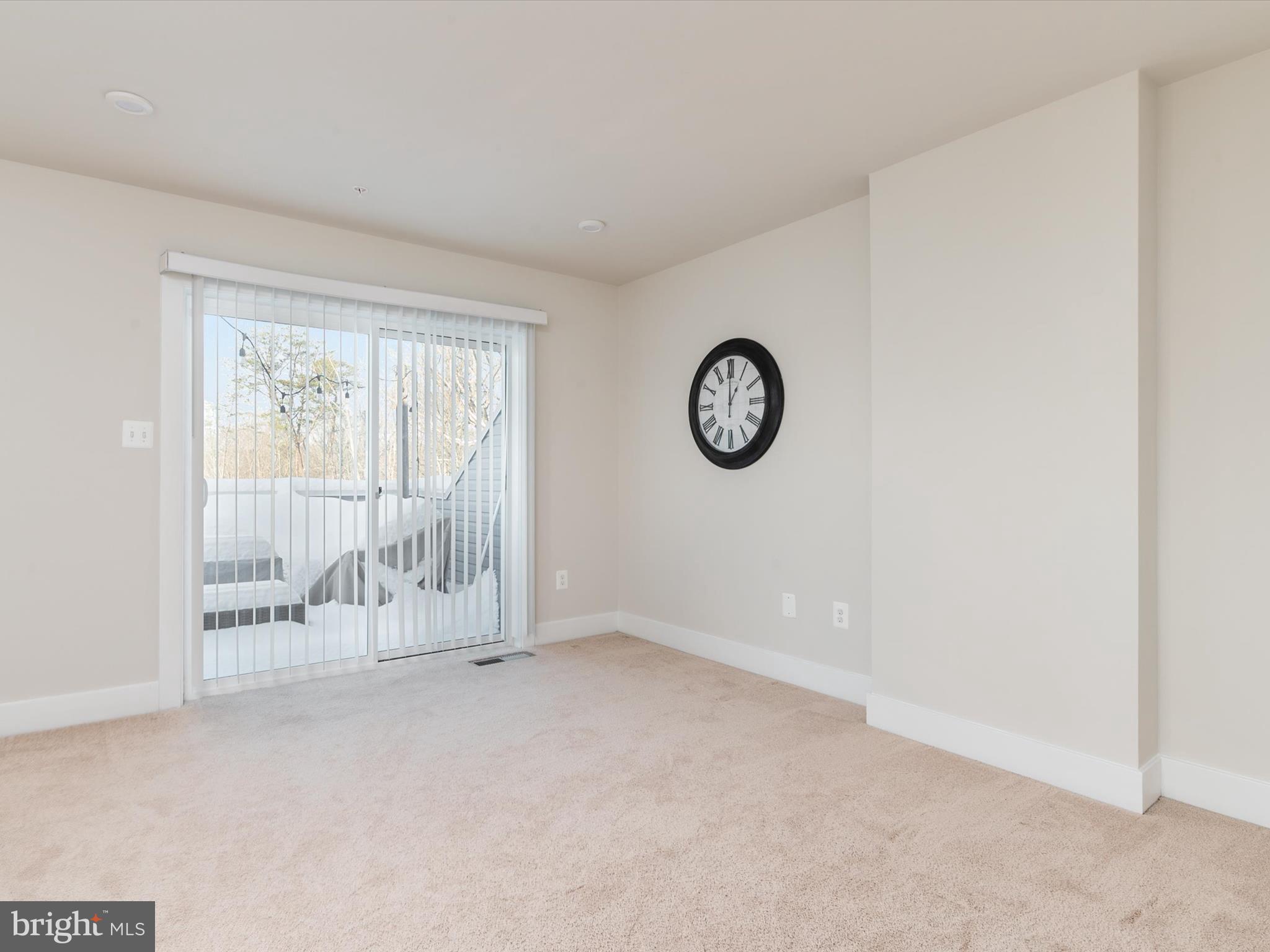 1440 HONEYLOCUST DRIVE