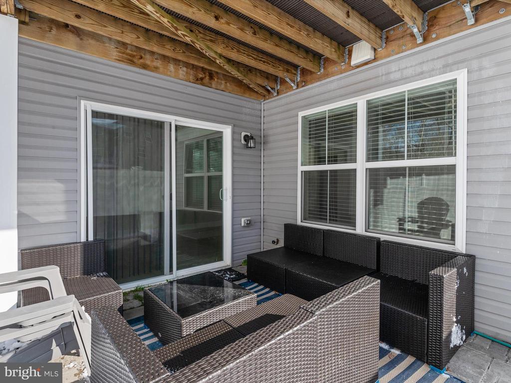 1440 HONEYLOCUST DRIVE