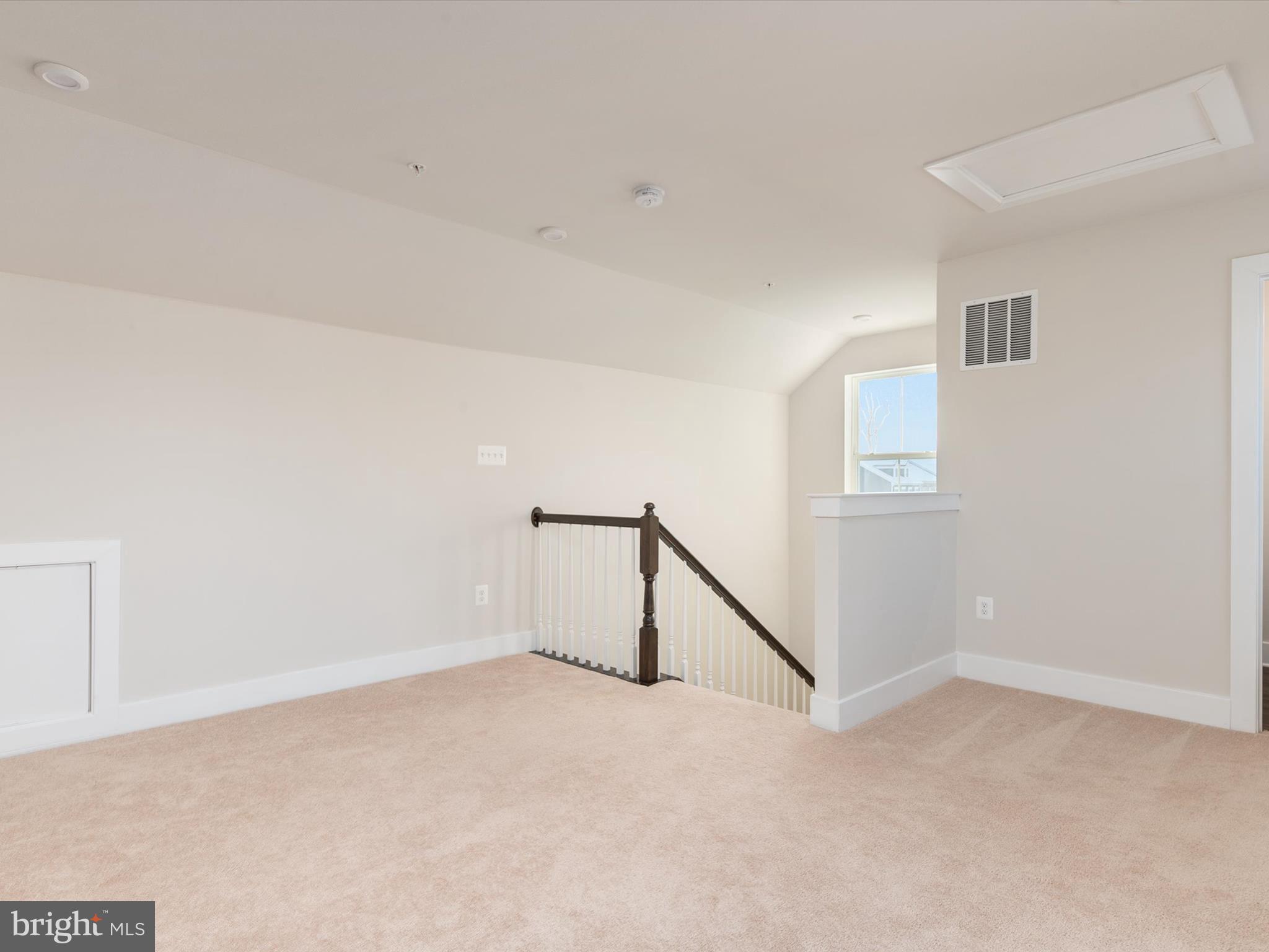 1440 HONEYLOCUST DRIVE