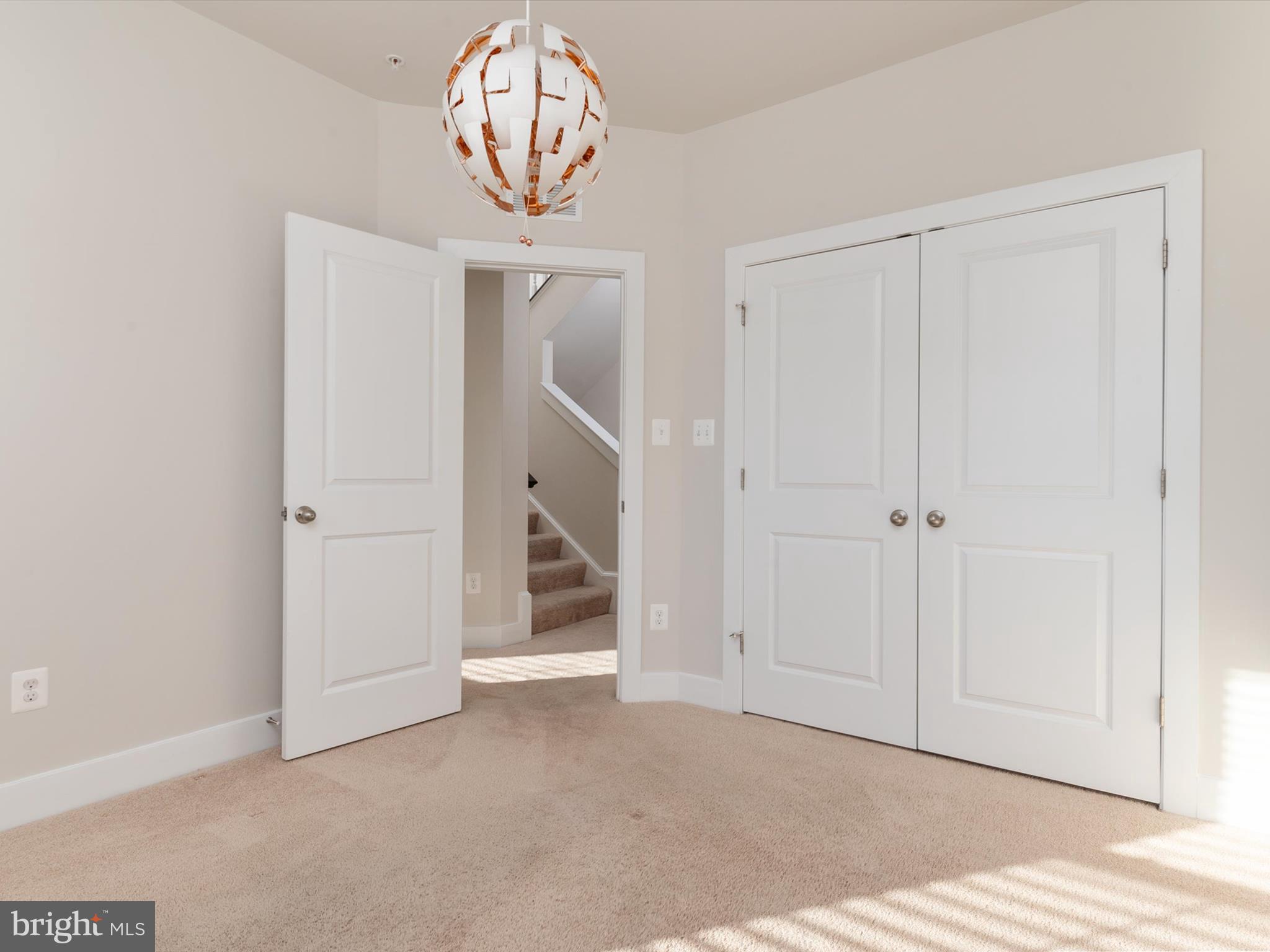 1440 HONEYLOCUST DRIVE