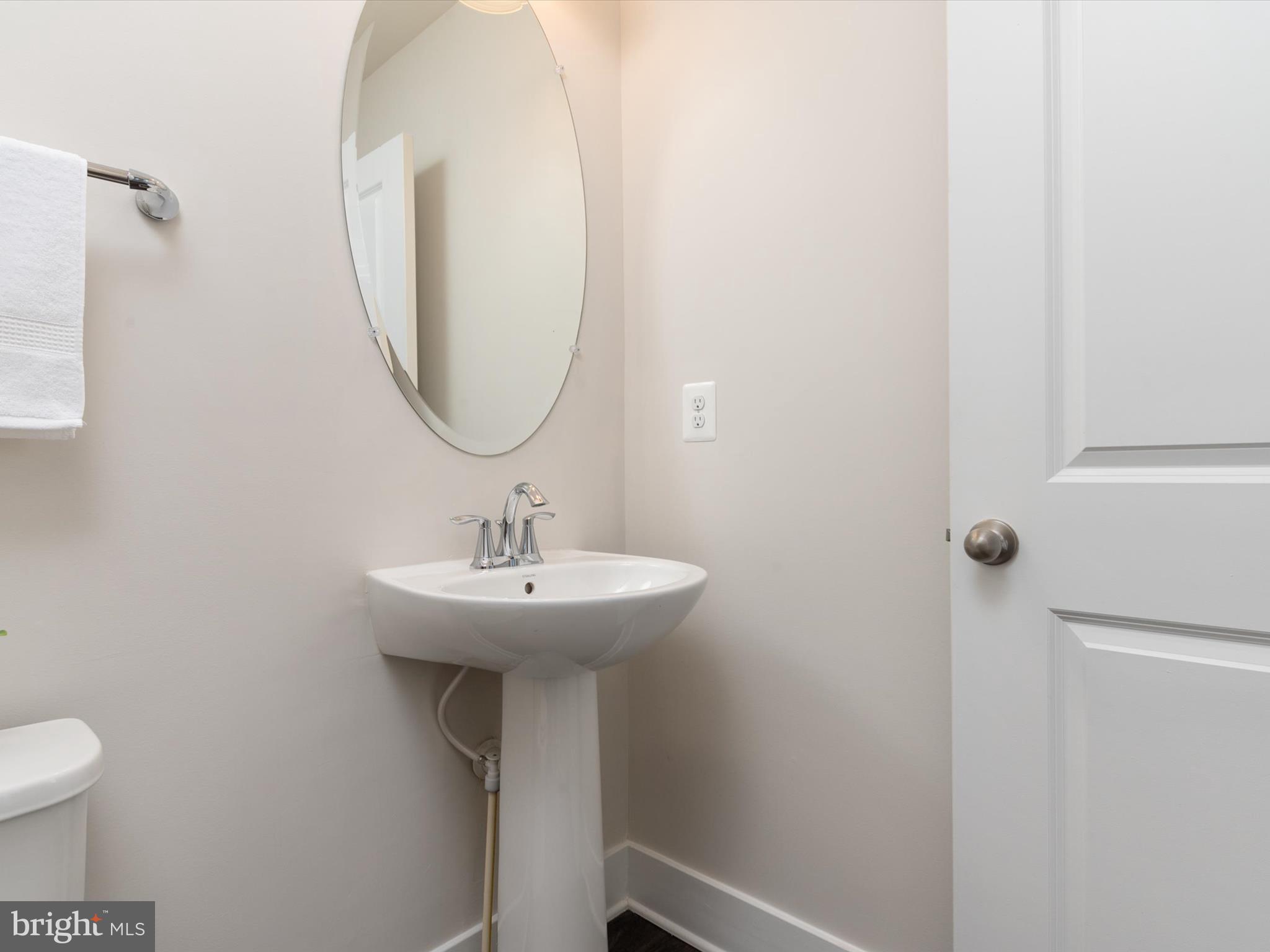 1440 HONEYLOCUST DRIVE