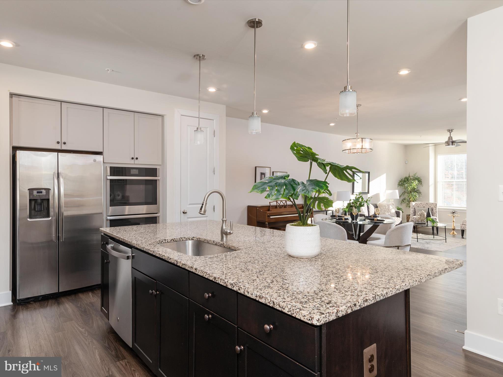 1440 HONEYLOCUST DRIVE