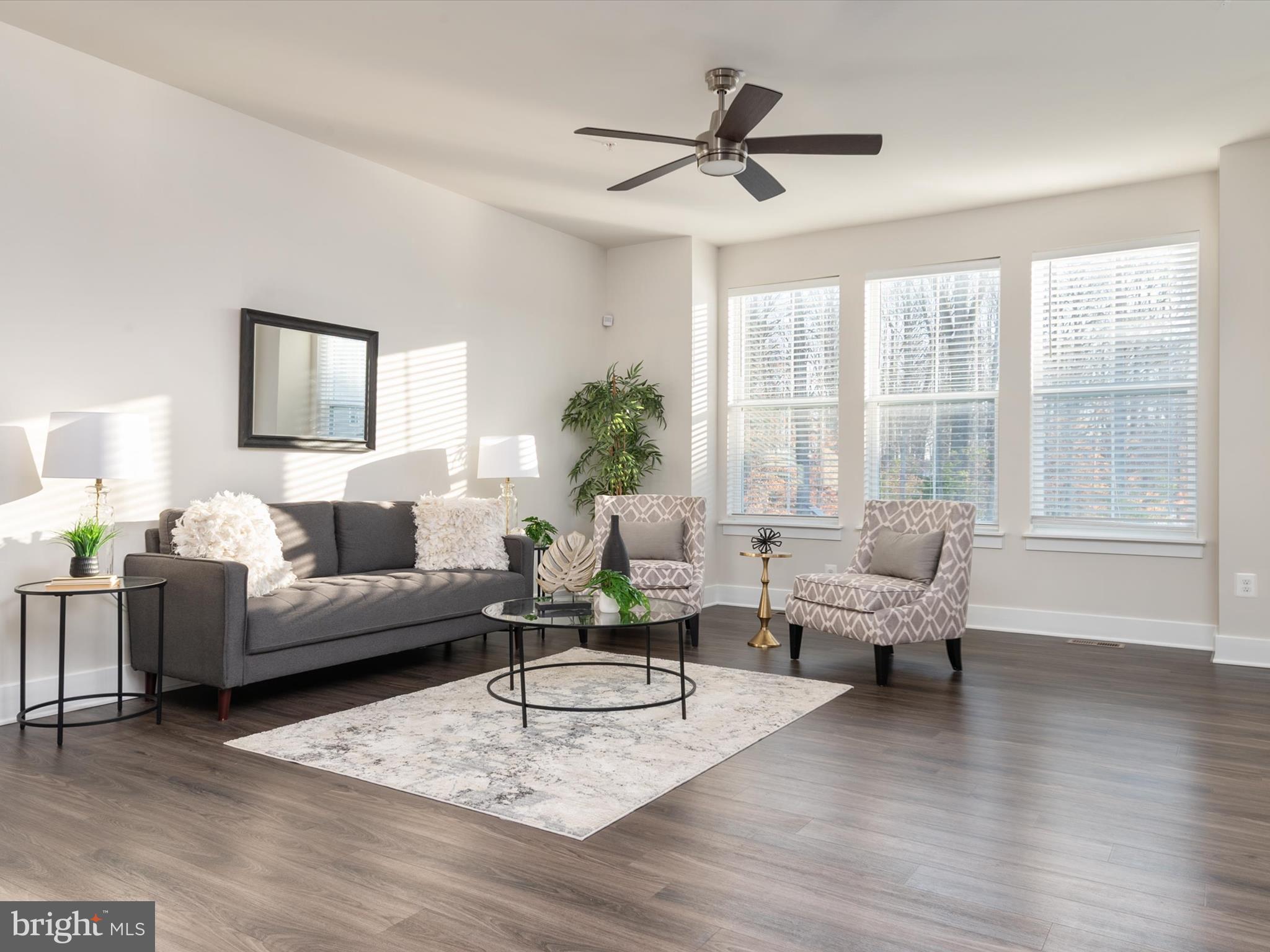 1440 HONEYLOCUST DRIVE