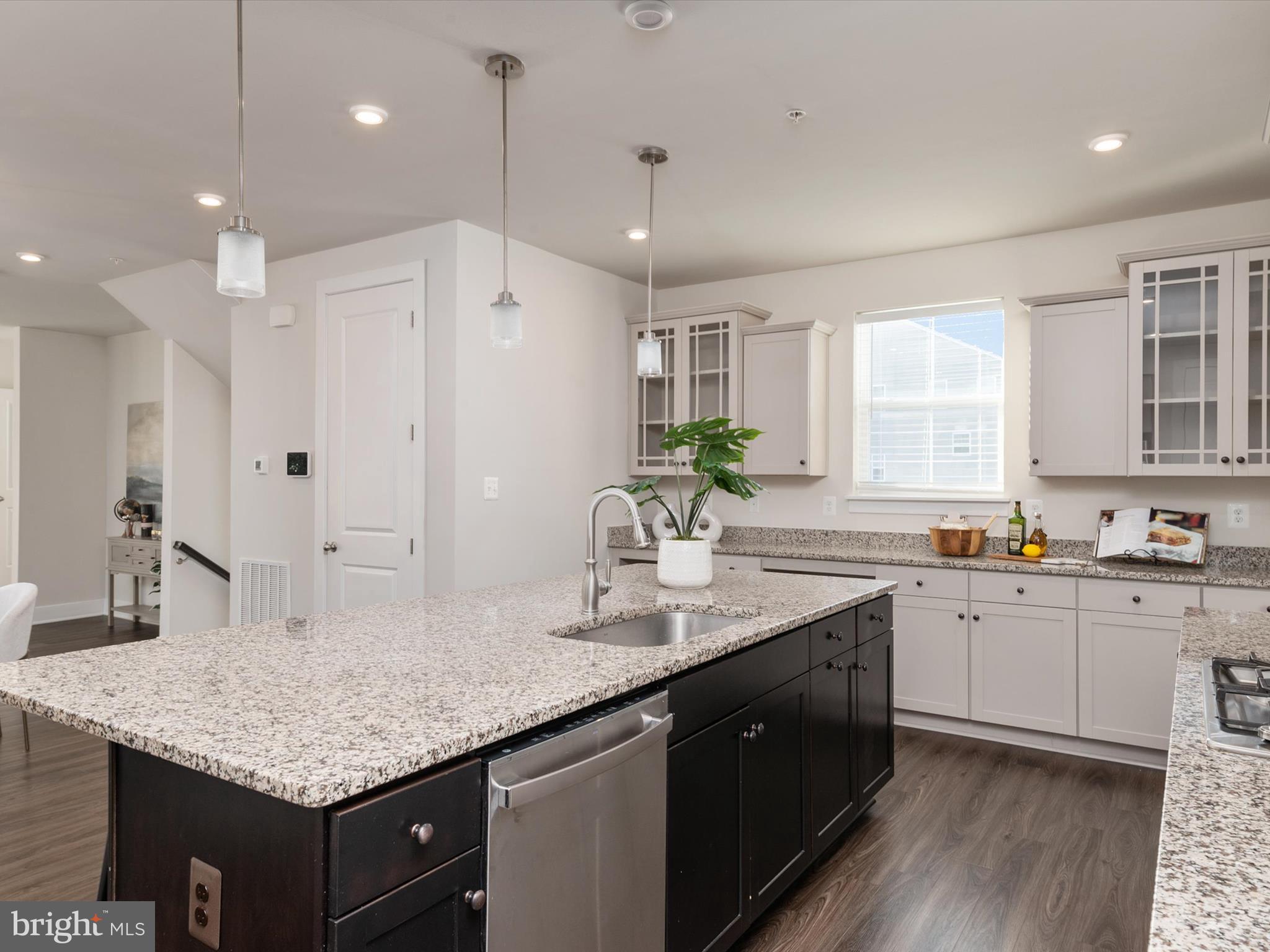1440 HONEYLOCUST DRIVE