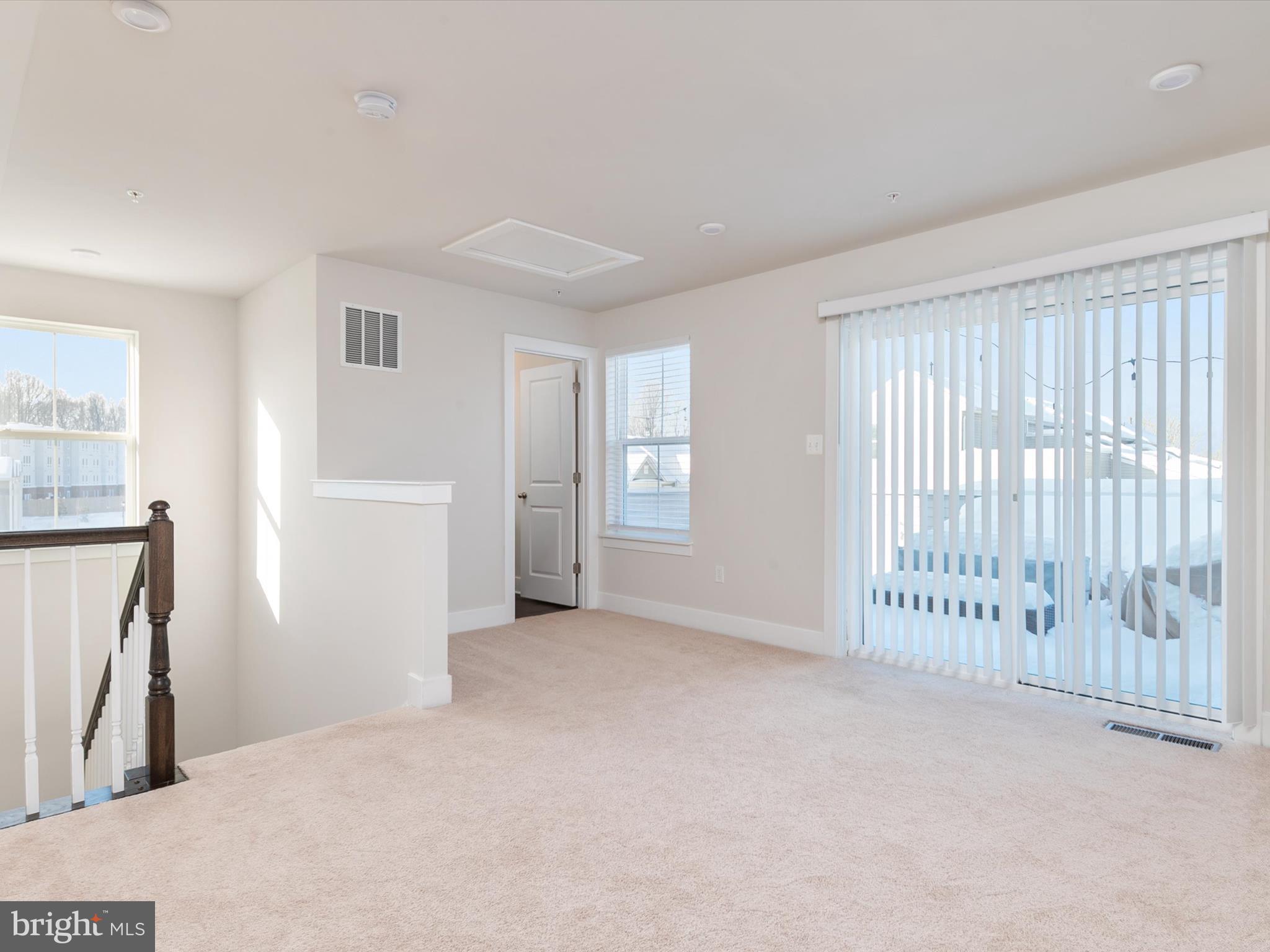 1440 HONEYLOCUST DRIVE