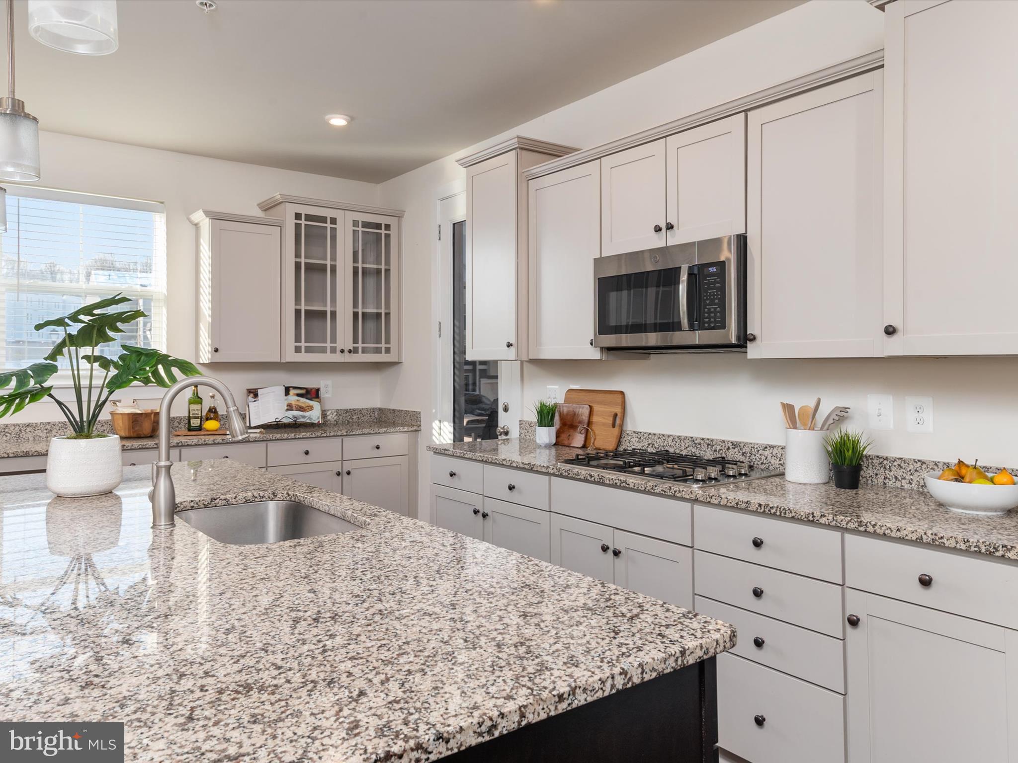 1440 HONEYLOCUST DRIVE
