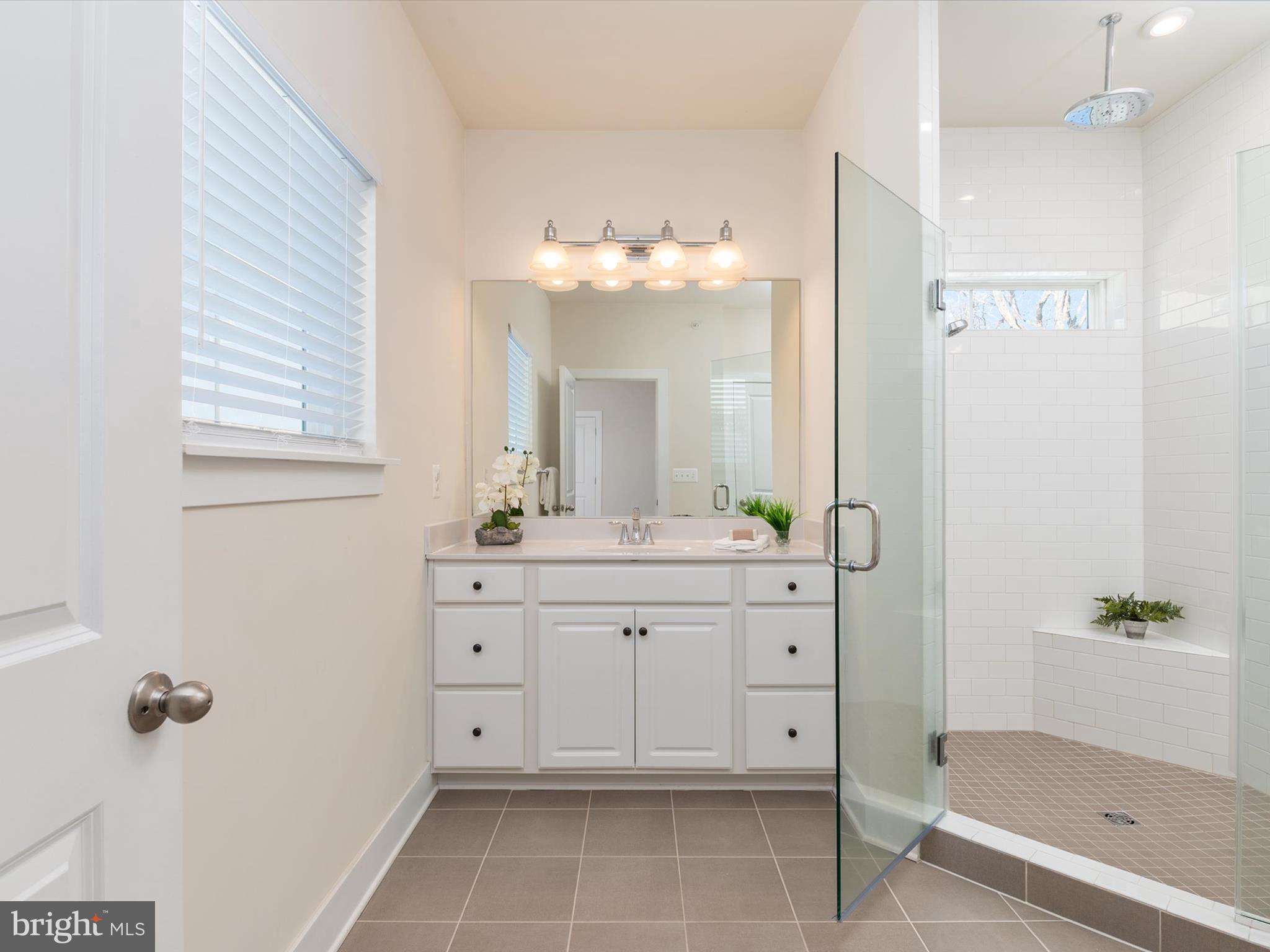 1440 HONEYLOCUST DRIVE