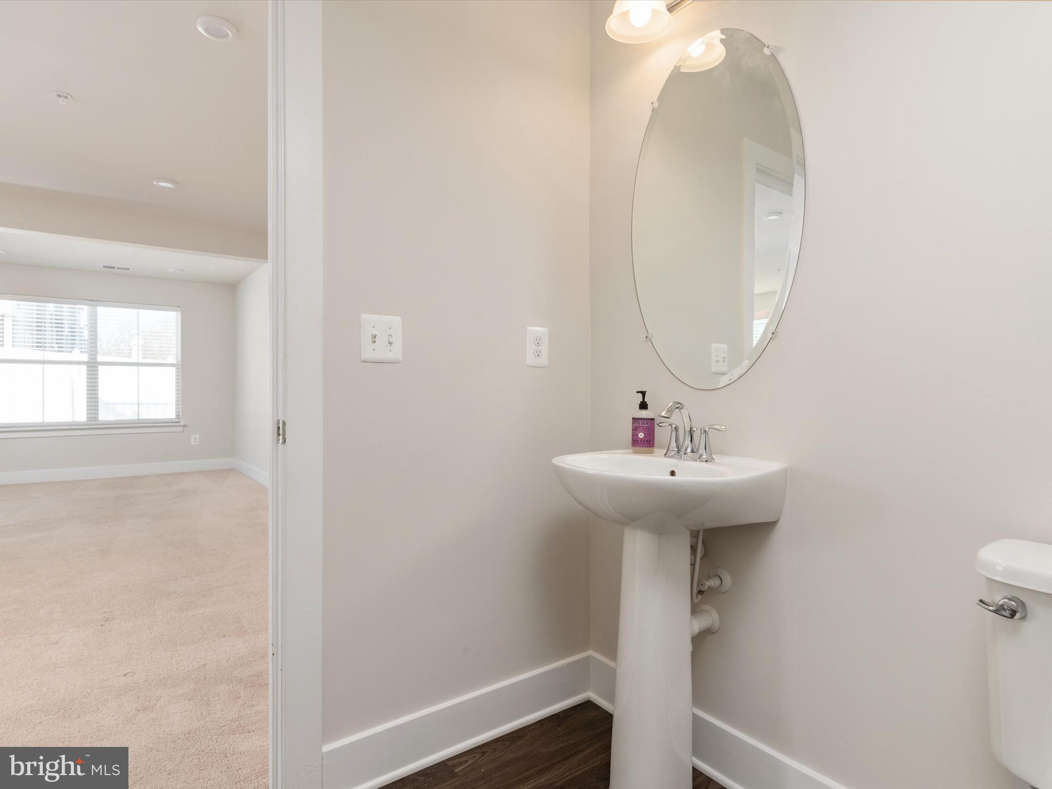 1440 HONEYLOCUST DRIVE