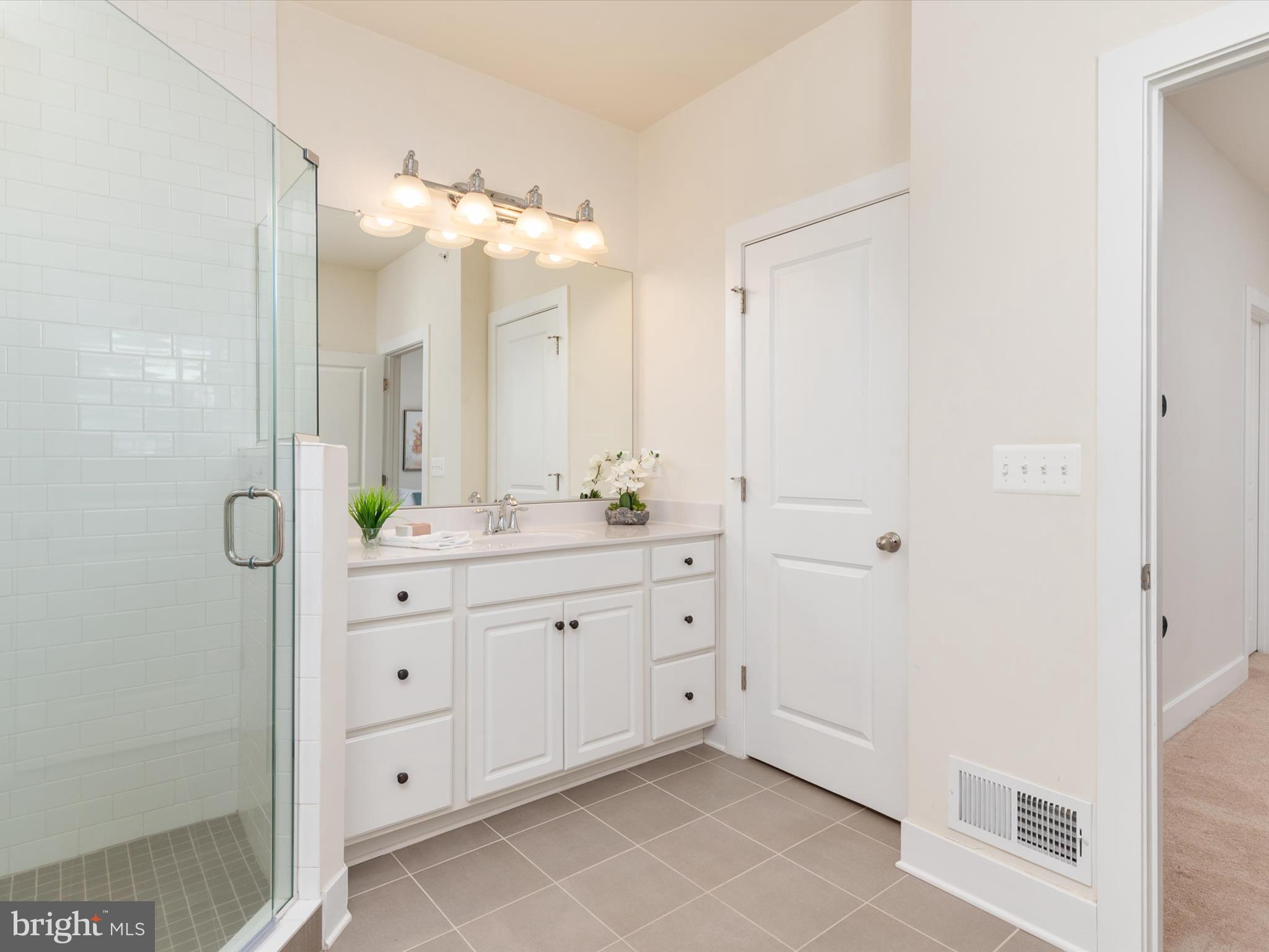 1440 HONEYLOCUST DRIVE
