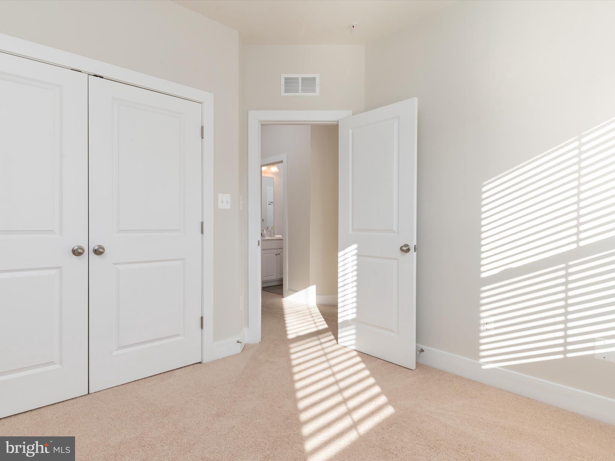 1440 HONEYLOCUST DRIVE