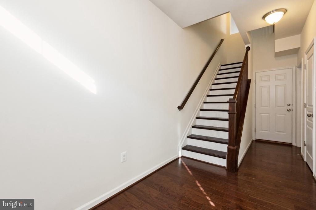 2521 FRANCIS LANE