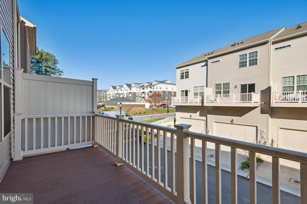 2521 FRANCIS LANE