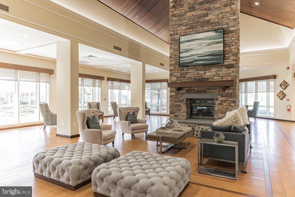 2498 AMBER ORCHARD COURT E Unit: 102