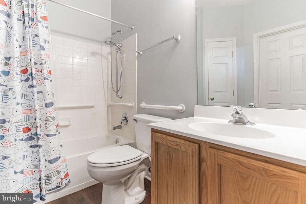2498 AMBER ORCHARD COURT E Unit: 102