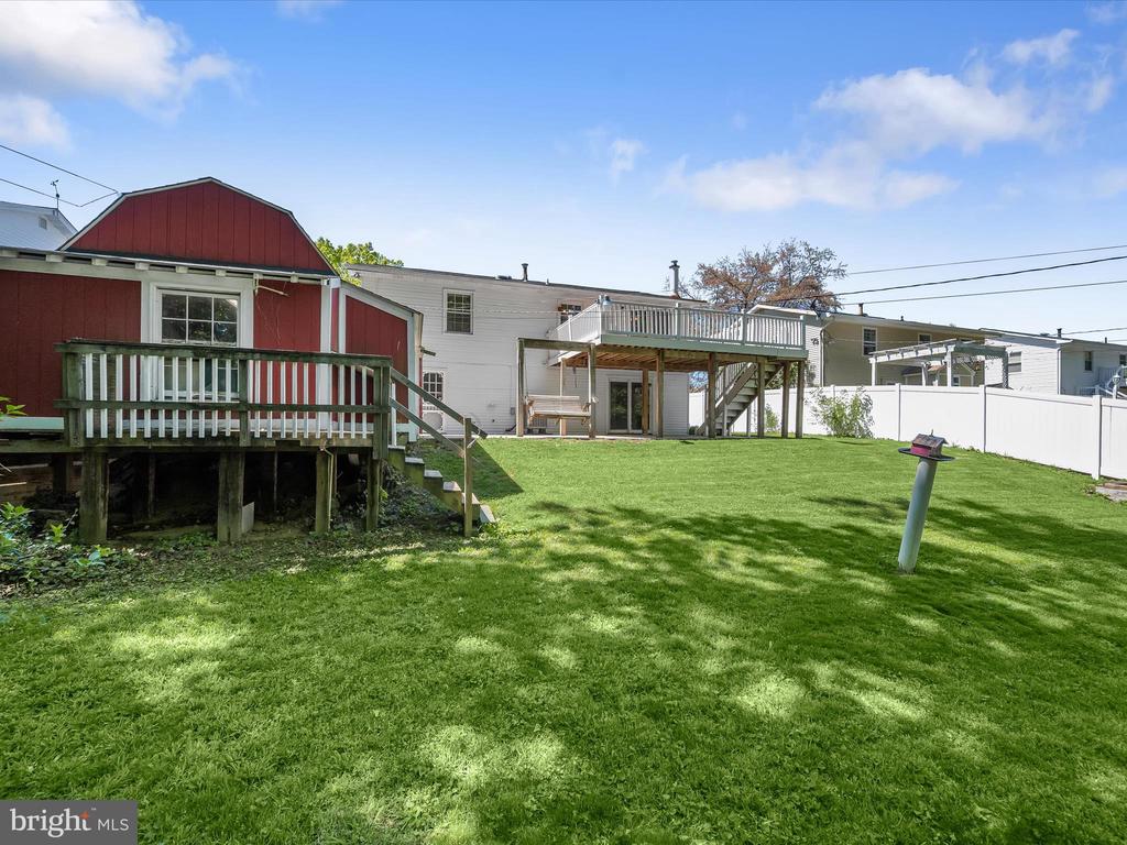 913 AUTUMN VALLEY LANE