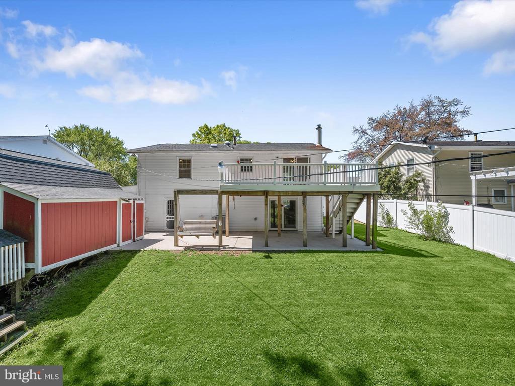 913 AUTUMN VALLEY LANE