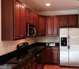 8535 VETERANS HIGHWAY E 201
