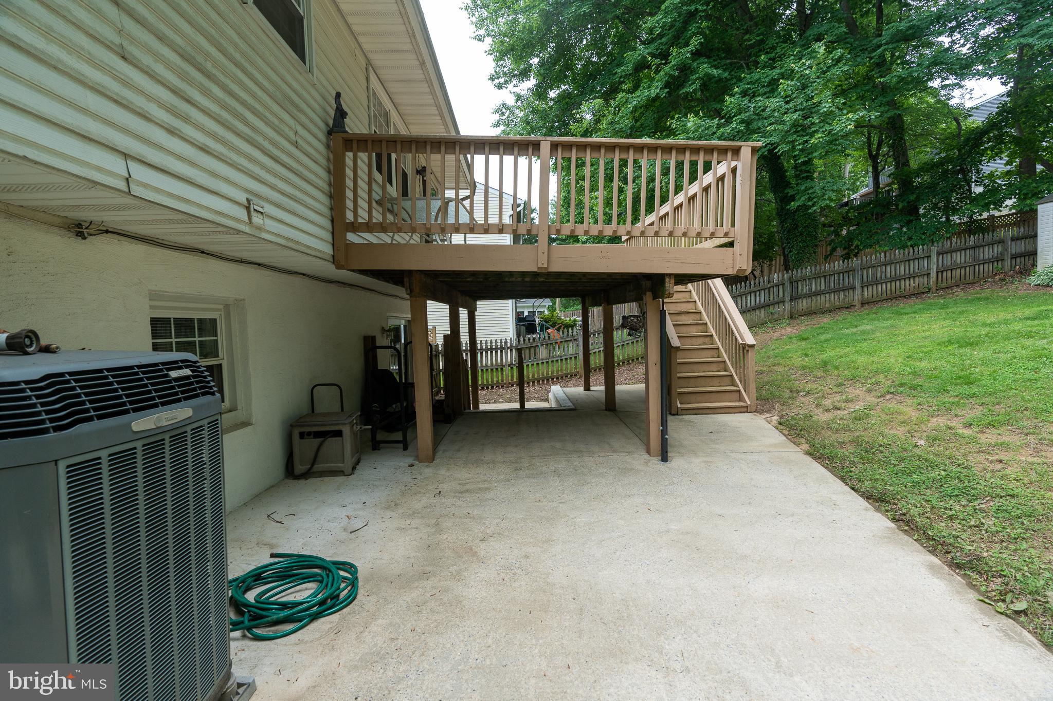 529 NORTON LANE
