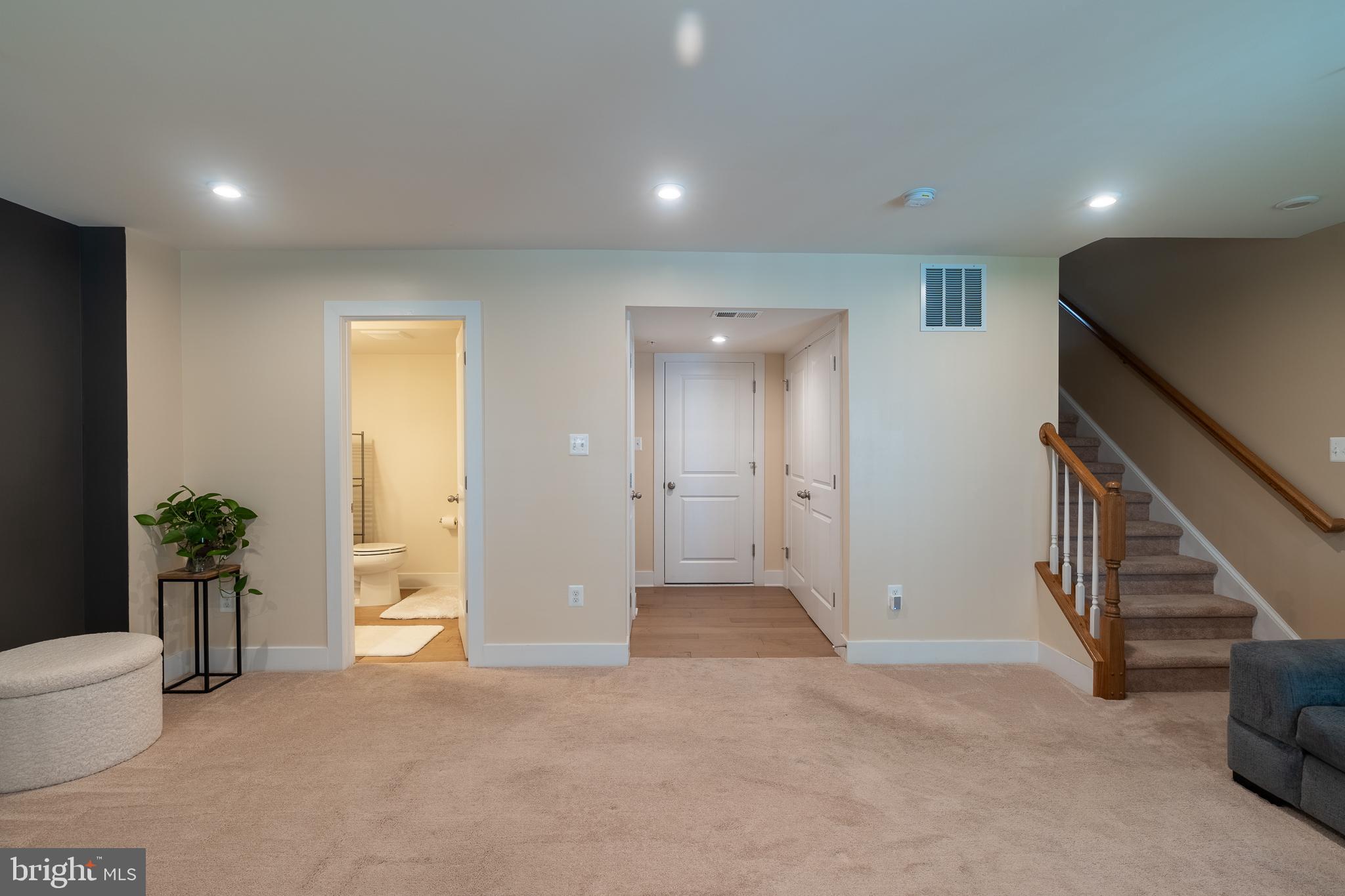 1445 HONEYLOCUST DRIVE