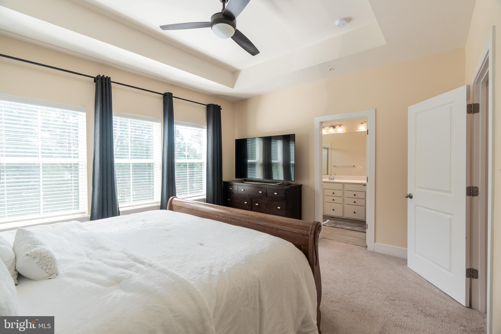 1445 HONEYLOCUST DRIVE