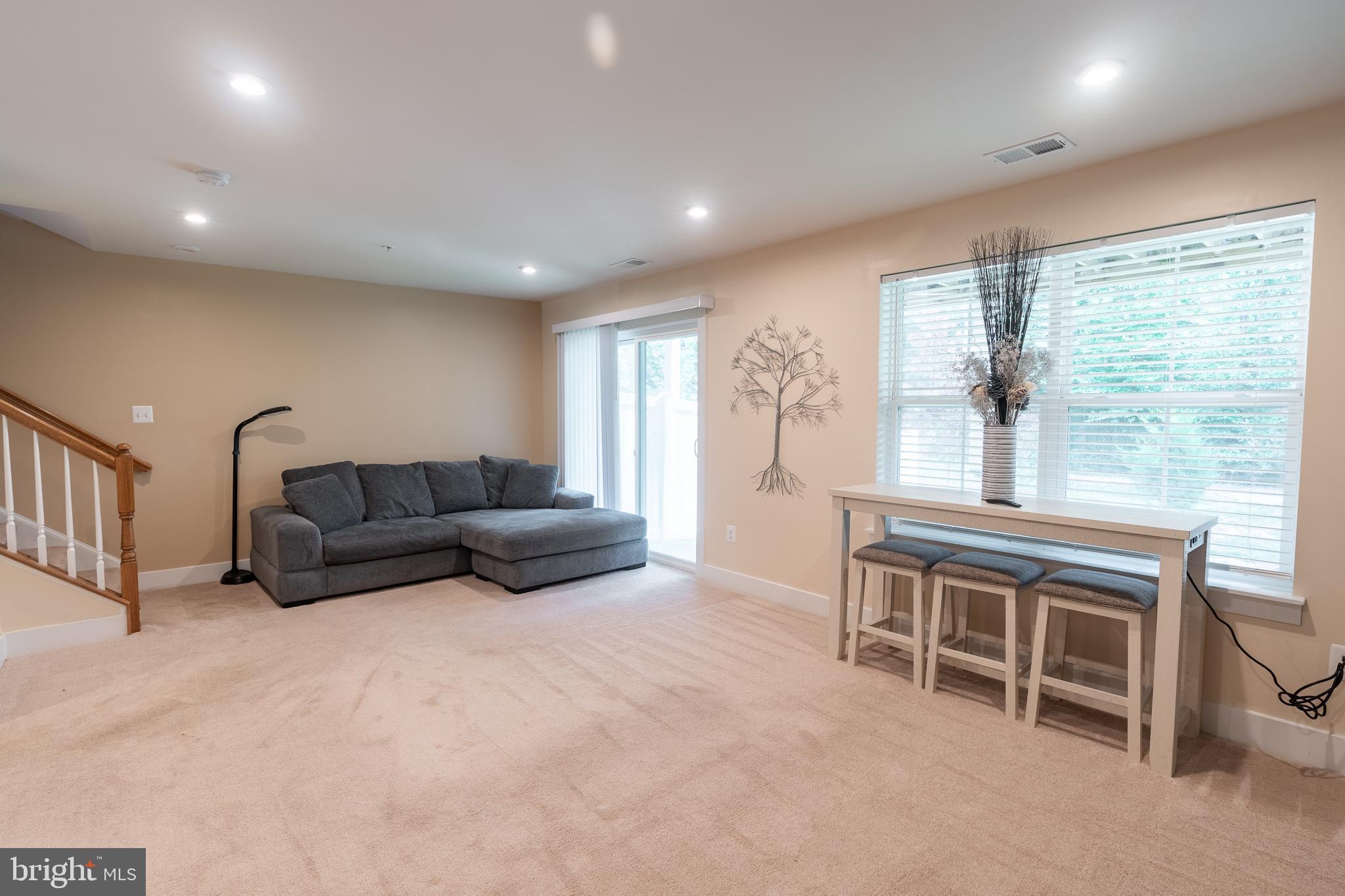 1445 HONEYLOCUST DRIVE