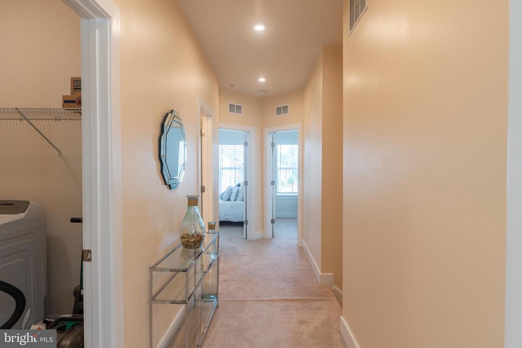 1445 HONEYLOCUST DRIVE