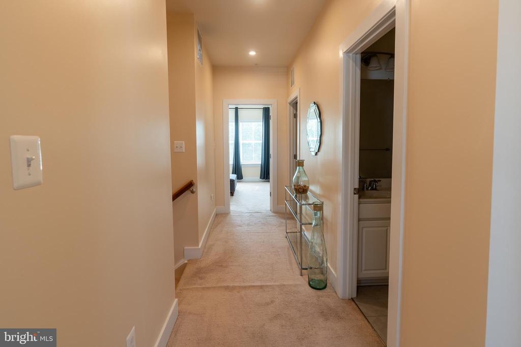 1445 HONEYLOCUST DRIVE