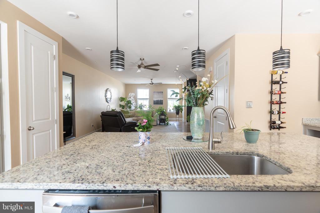 1445 HONEYLOCUST DRIVE