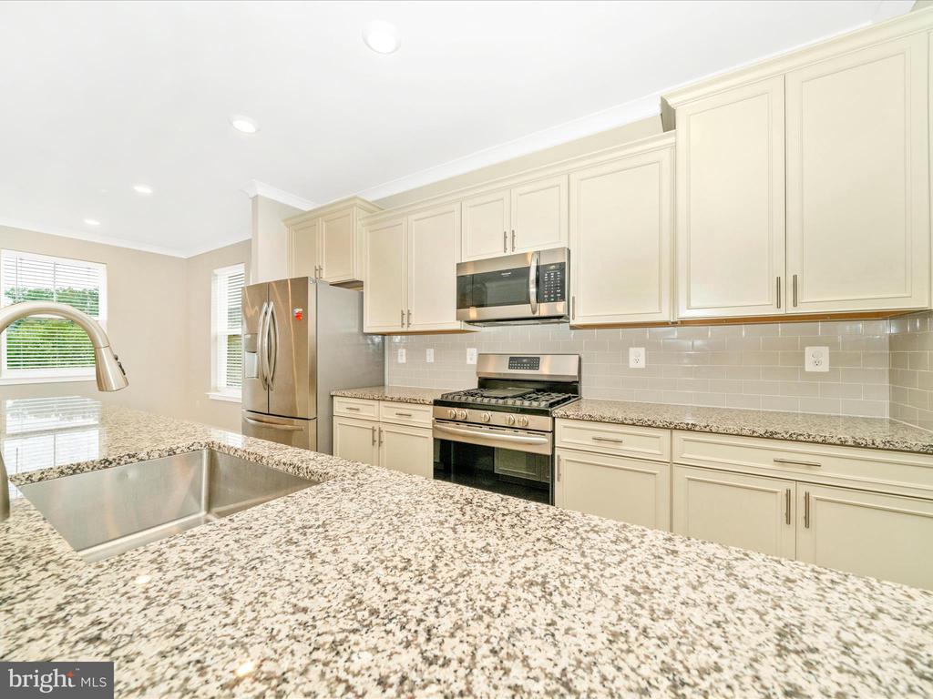 7601 CHERT COURT