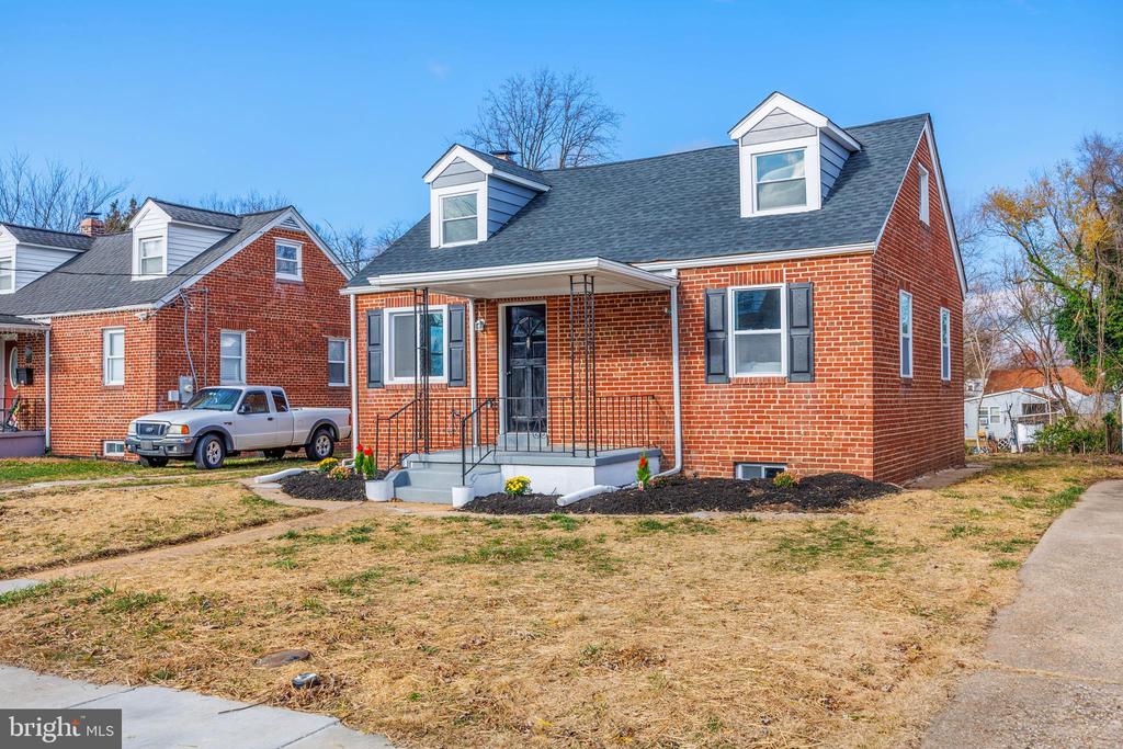 308 MARYLAND AVENUE NE