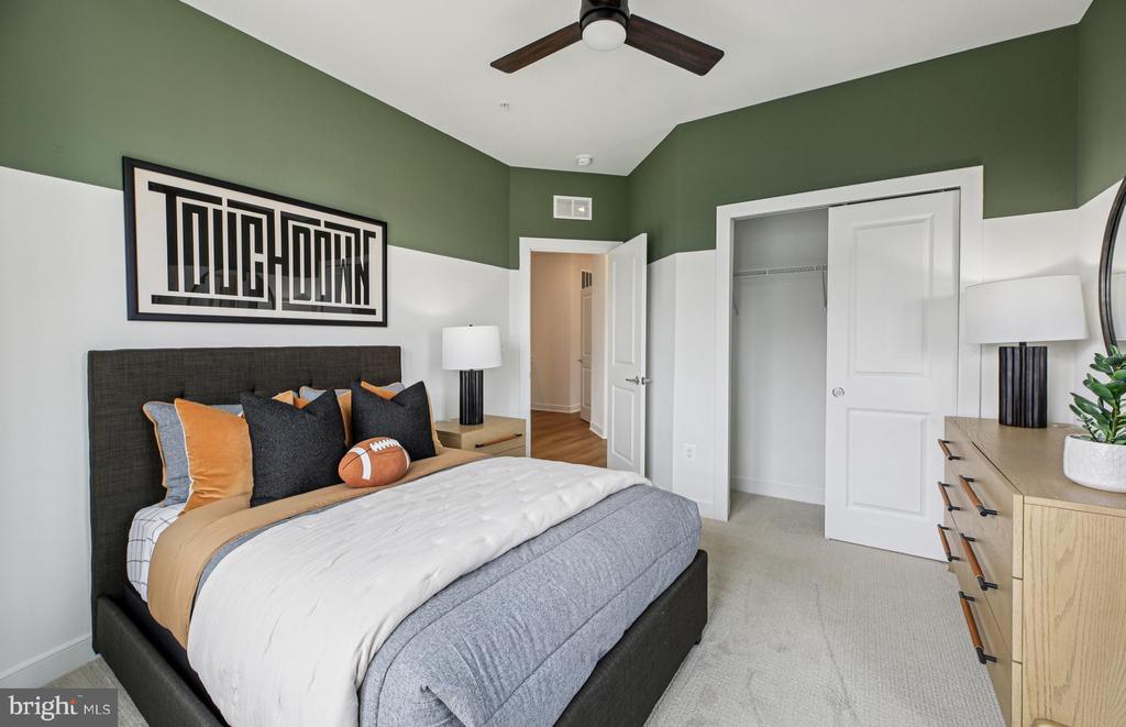 1166 CRESTED WOOD DRIVE
